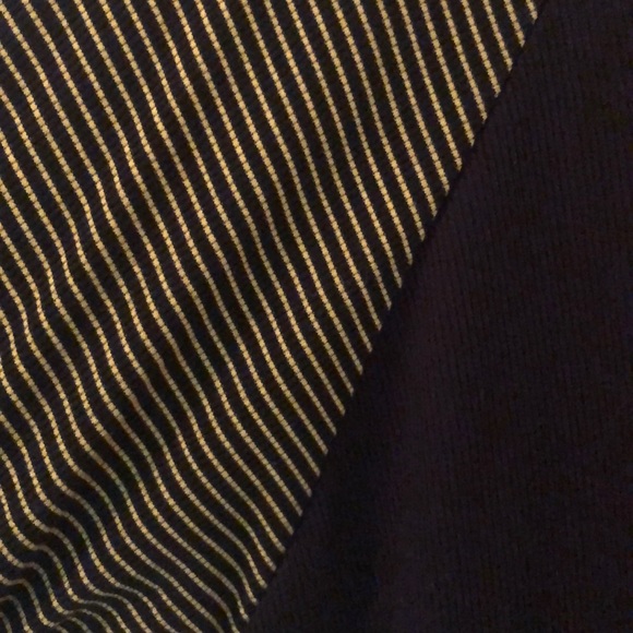 Large Lularoe Randy Tee - Picture 2 of 4